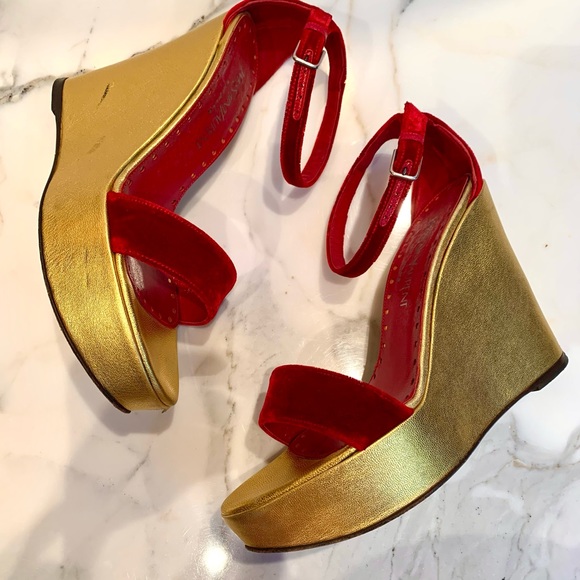 YVES SAINT ❌SOLD❌LAURENT TOM FORD 2003 CHERRY RED VELVET PLATFORM WEDGE GOLD - Picture 5 of 9